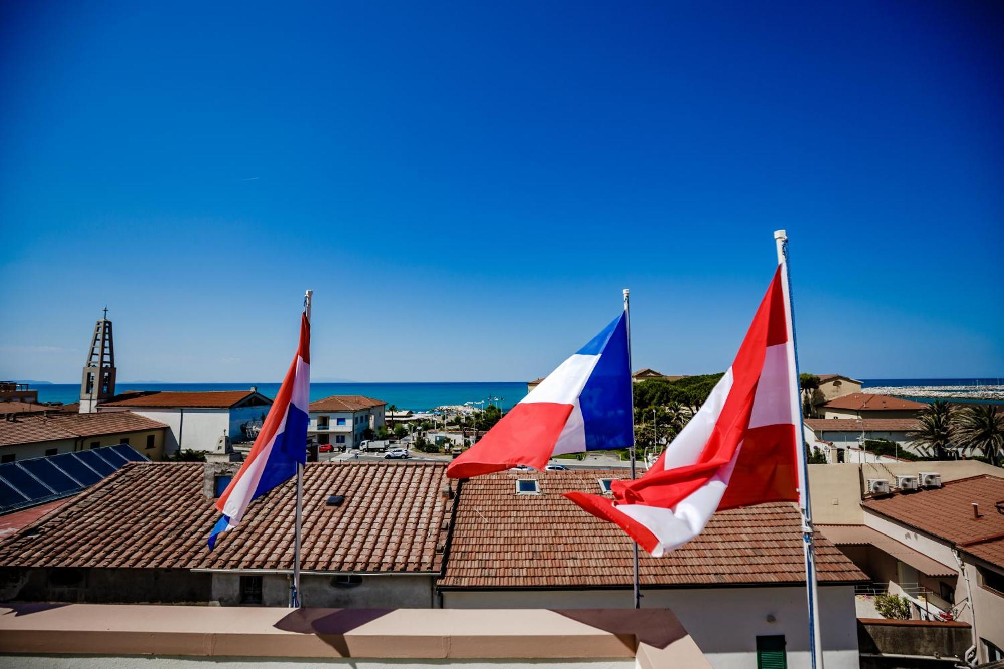 Hotel Sileoni Марина ди Чечина Екстериор снимка