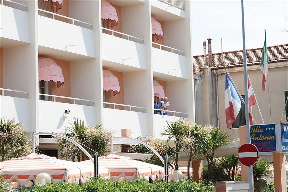 Hotel Sileoni Марина ди Чечина Екстериор снимка
